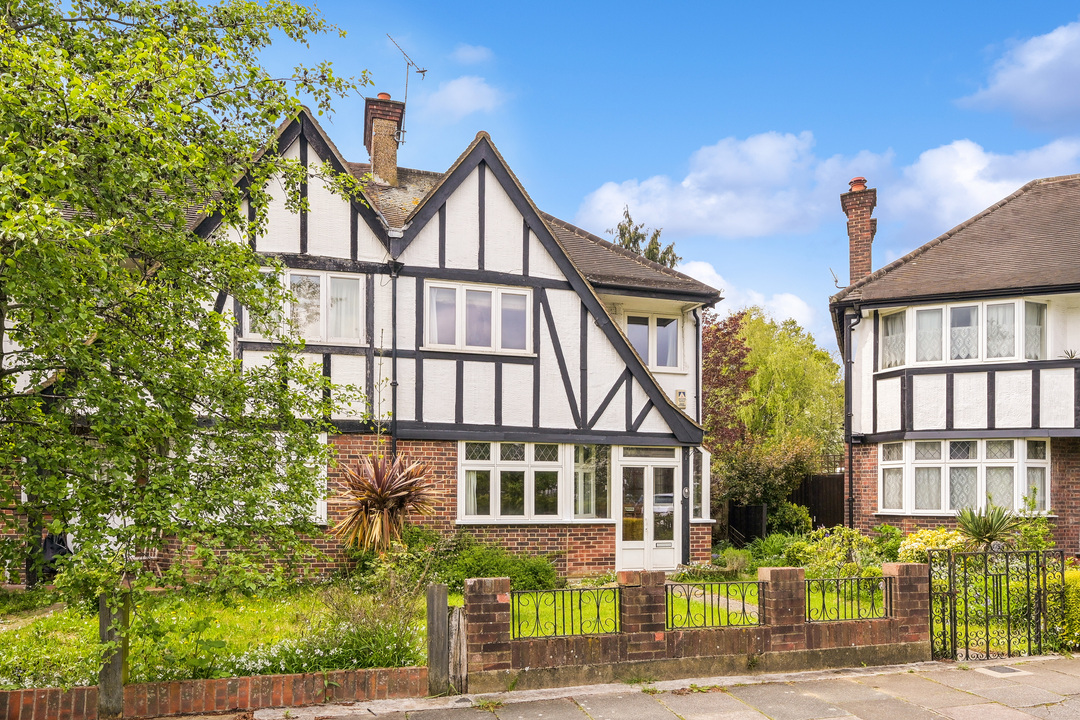 3 bed end of terrace house for sale in Princes Gardens, Acton 13