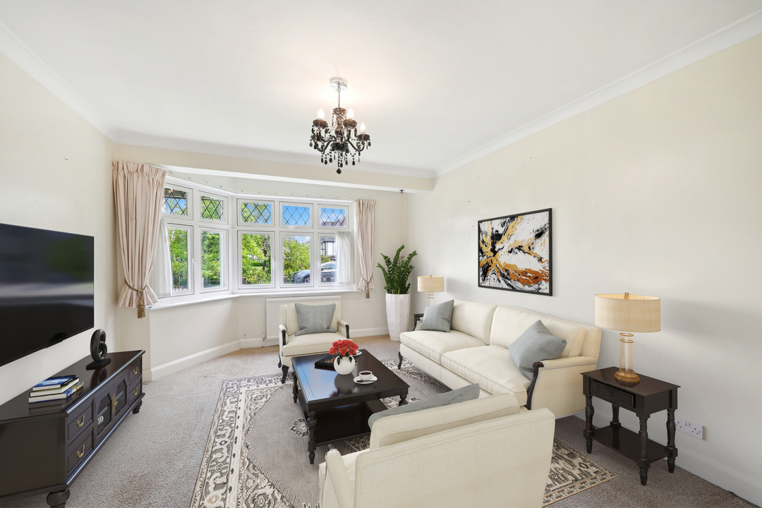 3 bed end of terrace house for sale in Princes Gardens, Acton  - Property Image 2