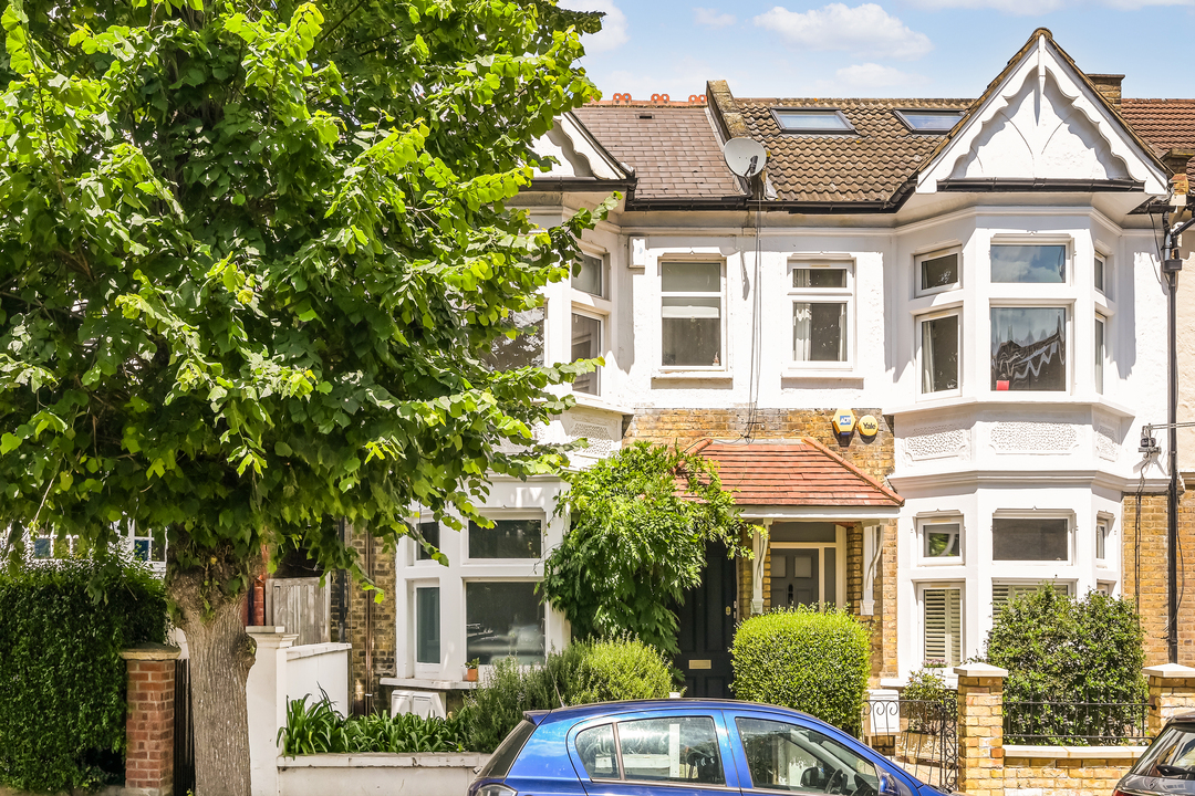 2 bed apartment to rent in Airedale Road, Ealing  - Property Image 5