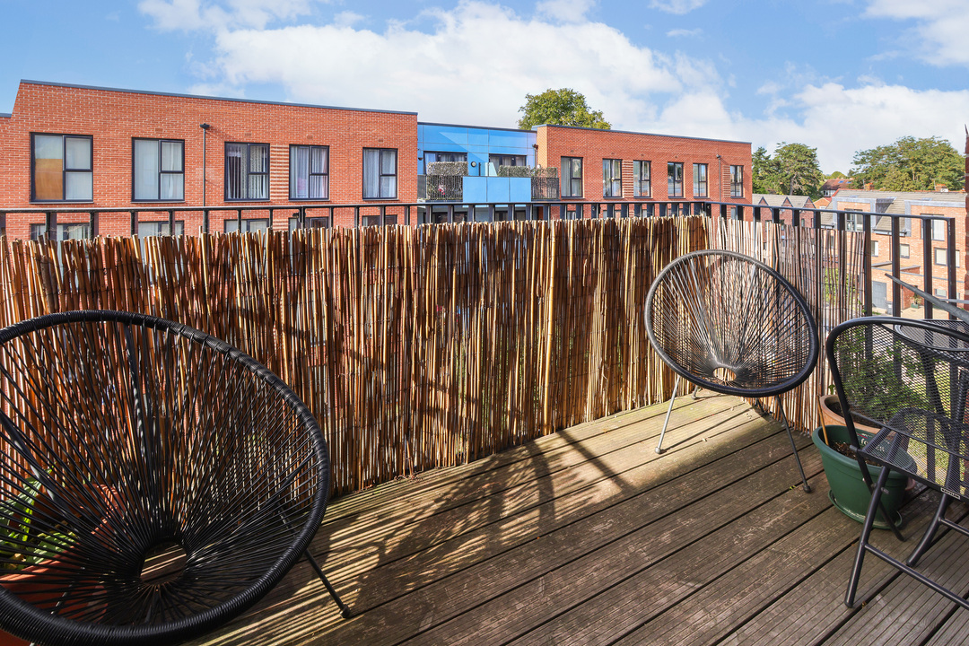 1 bed apartment for sale in Myers Court, Brentford, Greater London, TW8 4