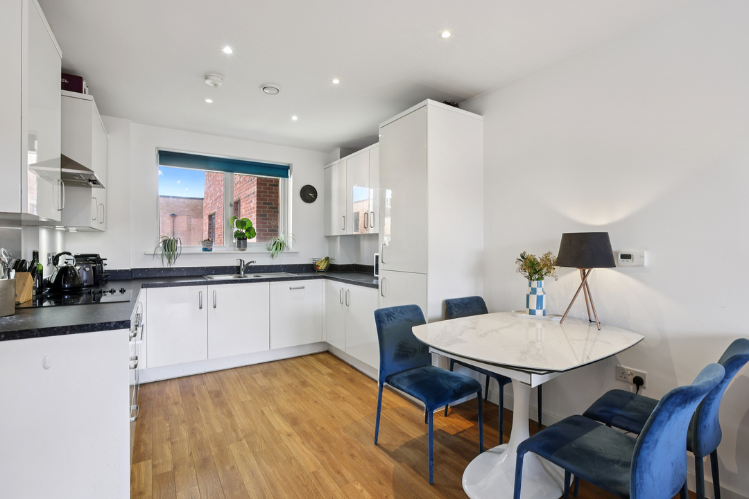 1 bed apartment for sale in Myers Court, Brentford, TW8