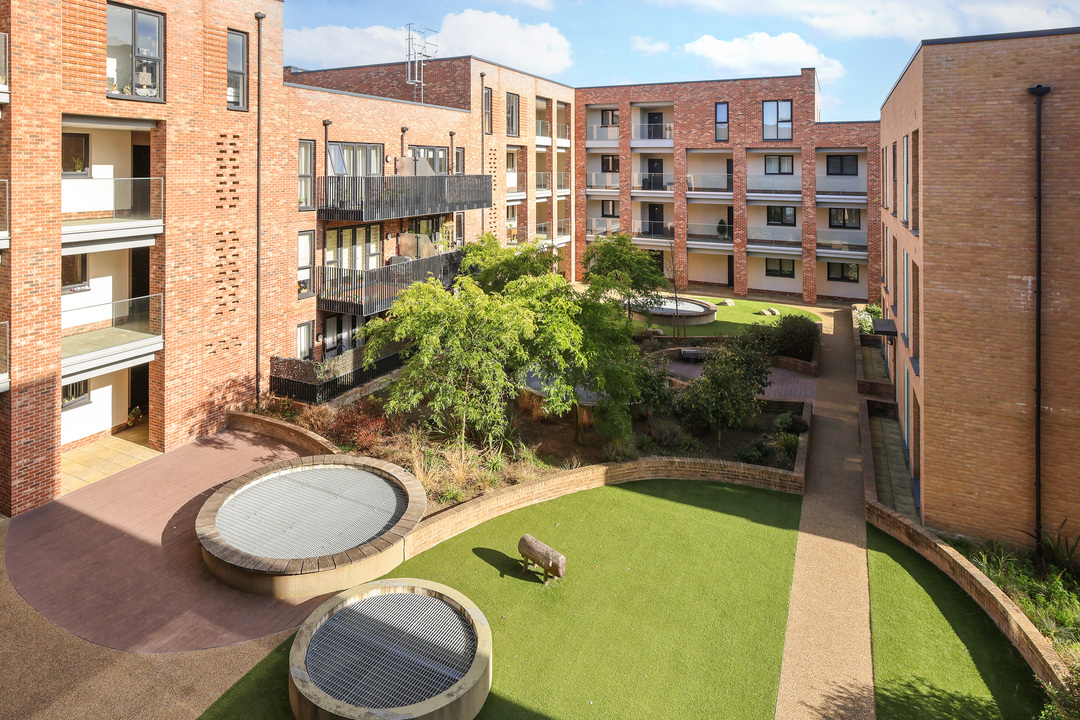 1 bed apartment for sale in Myers Court, Brentford, Greater London, TW8 9