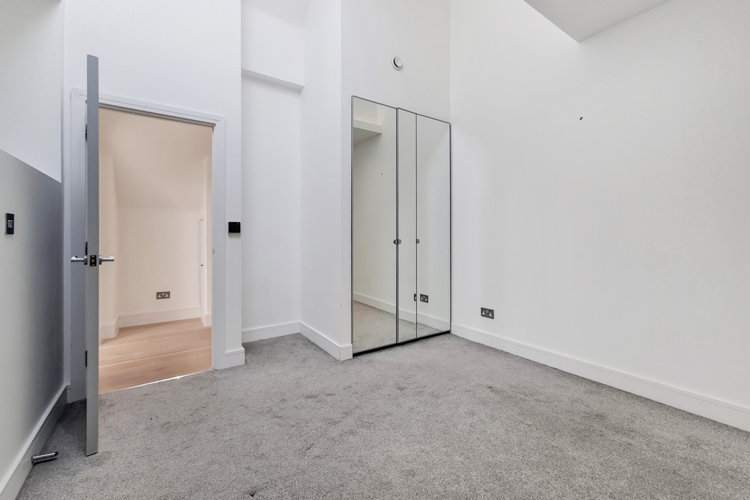 2 bed apartment to rent in Ealing Green, London  - Property Image 4