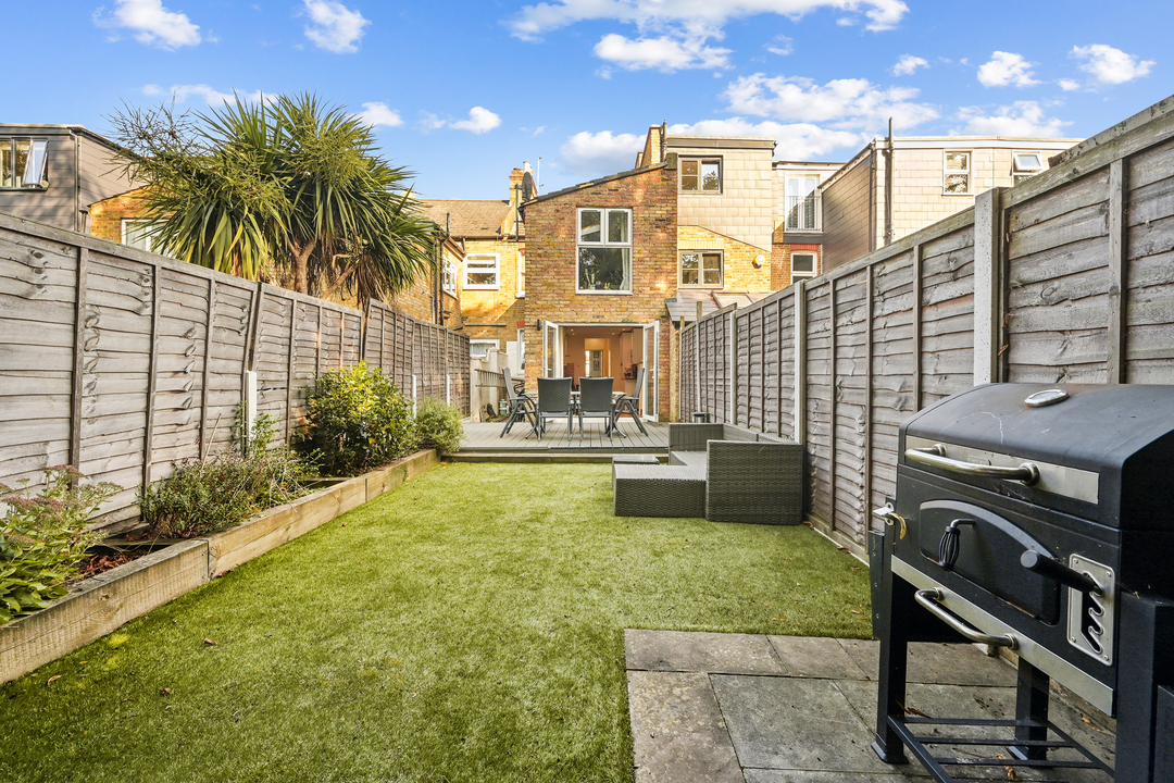 1 bed apartment for sale in Eccleston Road, Ealing 9