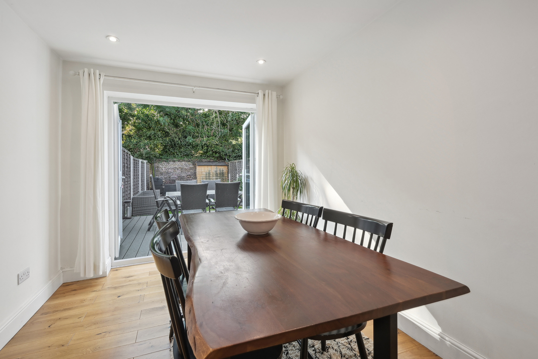 1 bed apartment for sale in Eccleston Road, Ealing 4