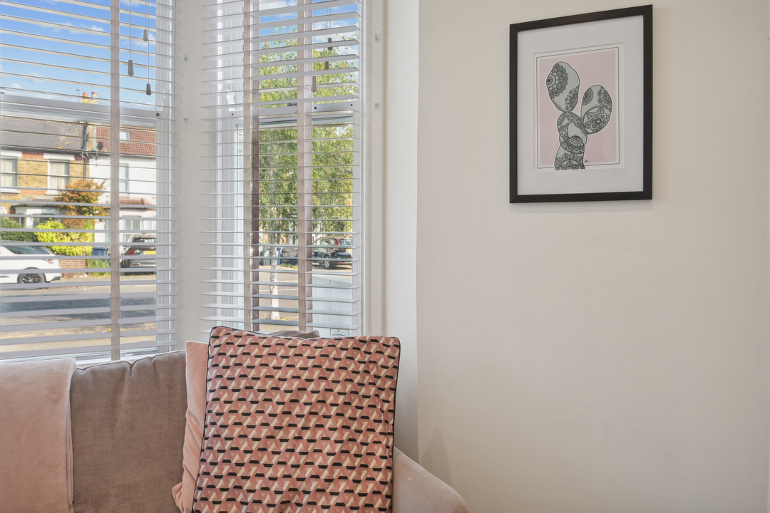 2 bed apartment for sale in Eccleston Road, Ealing  - Property Image 6