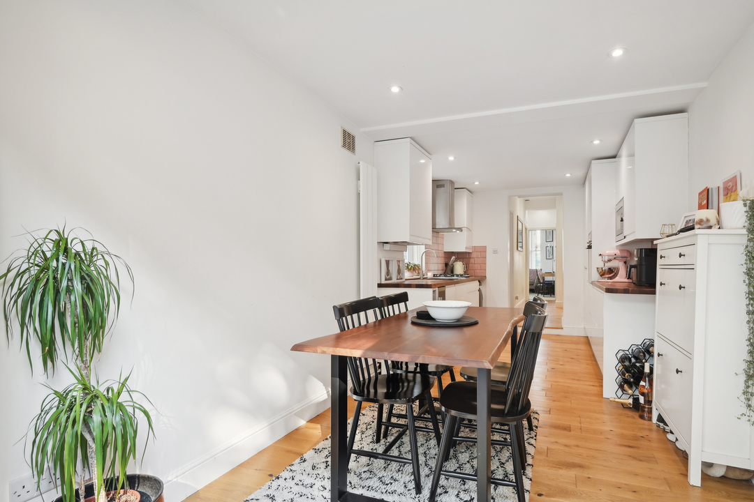 1 bed apartment for sale in Eccleston Road, Ealing 11