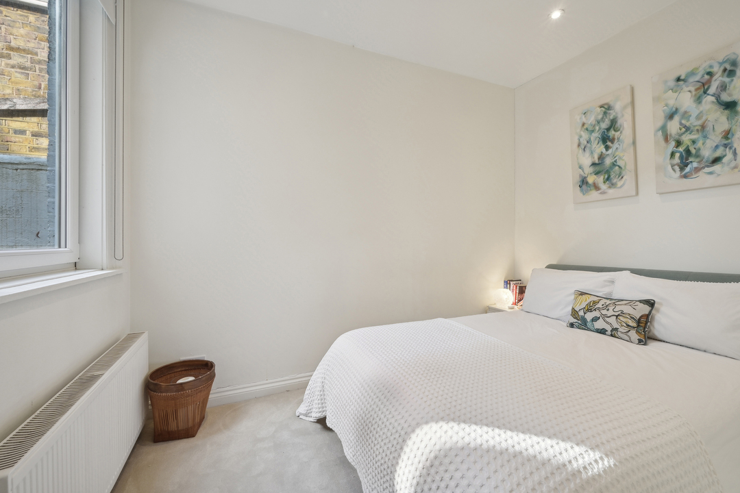 1 bed apartment for sale in Eccleston Road, Ealing 13