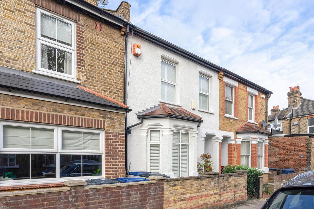 3 bed terraced house for sale in Balfour Road, Ealing 18