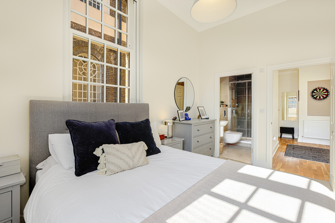 2 bed apartment for sale in Hilda Road, Southall  - Property Image 11