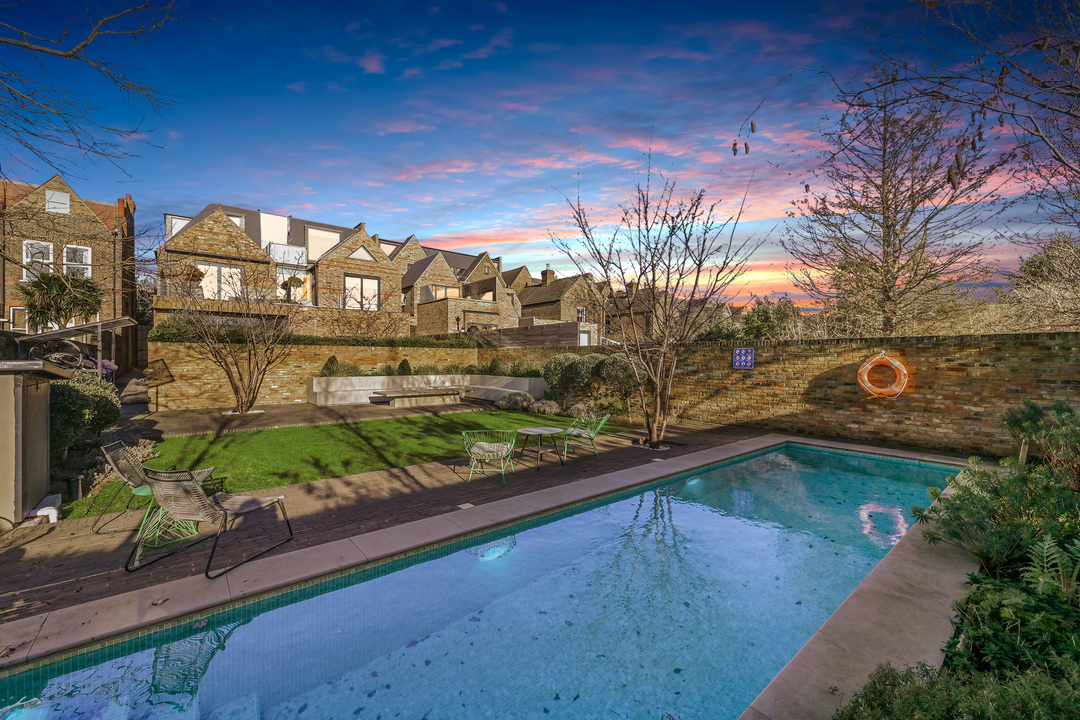 1 bed apartment to rent in Gordon Road, Ealing, London, W5 6