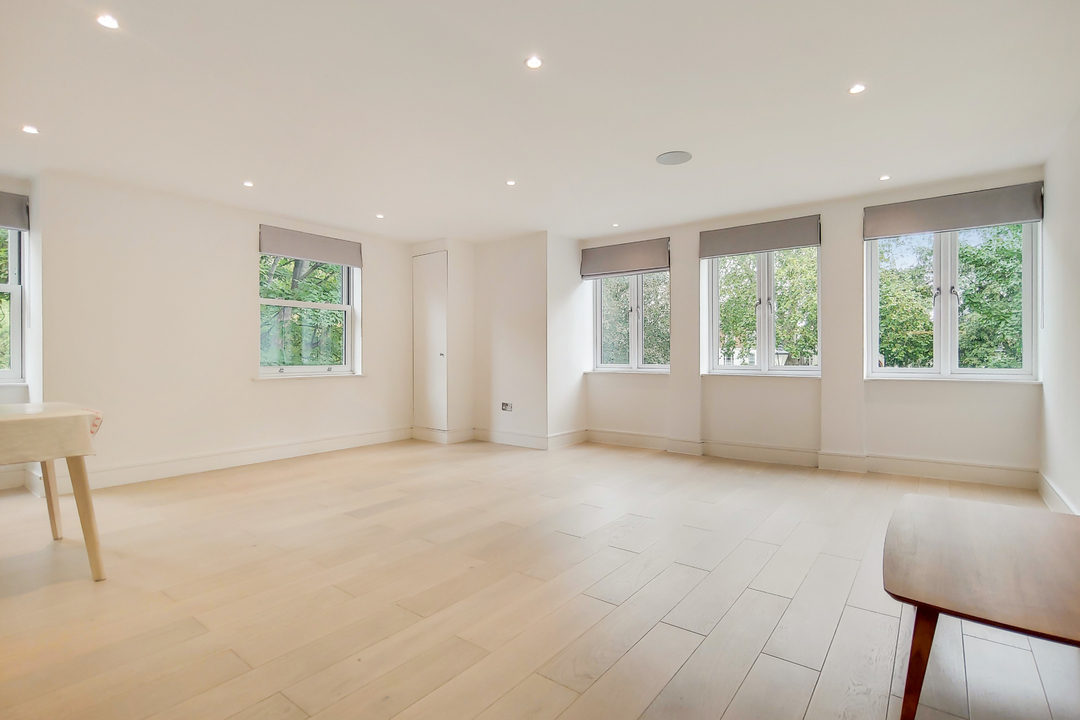 3 bed apartment to rent in Ealing Green, London  - Property Image 4