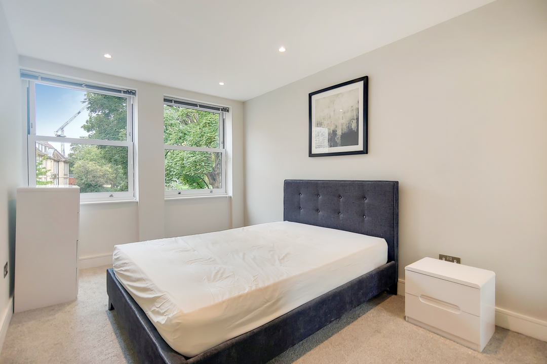 3 bed apartment to rent in Ealing Green, London  - Property Image 5
