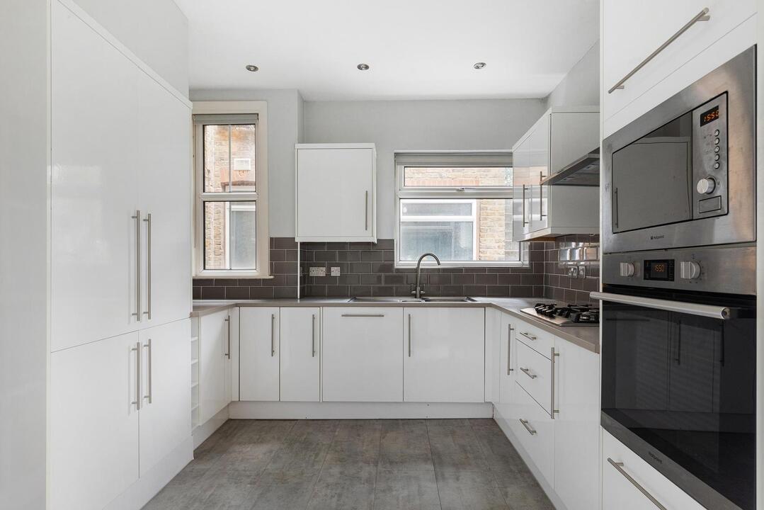 2 bed apartment for sale in Northcote Avenue, London 1