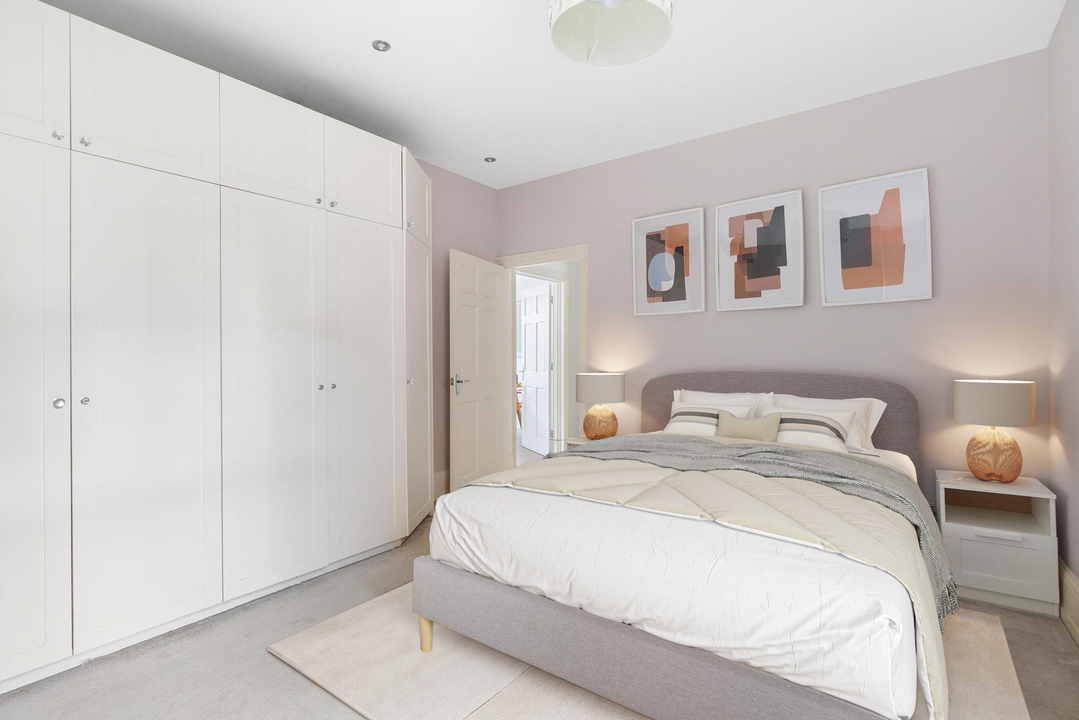 2 bed apartment for sale in Northcote Avenue, London 13
