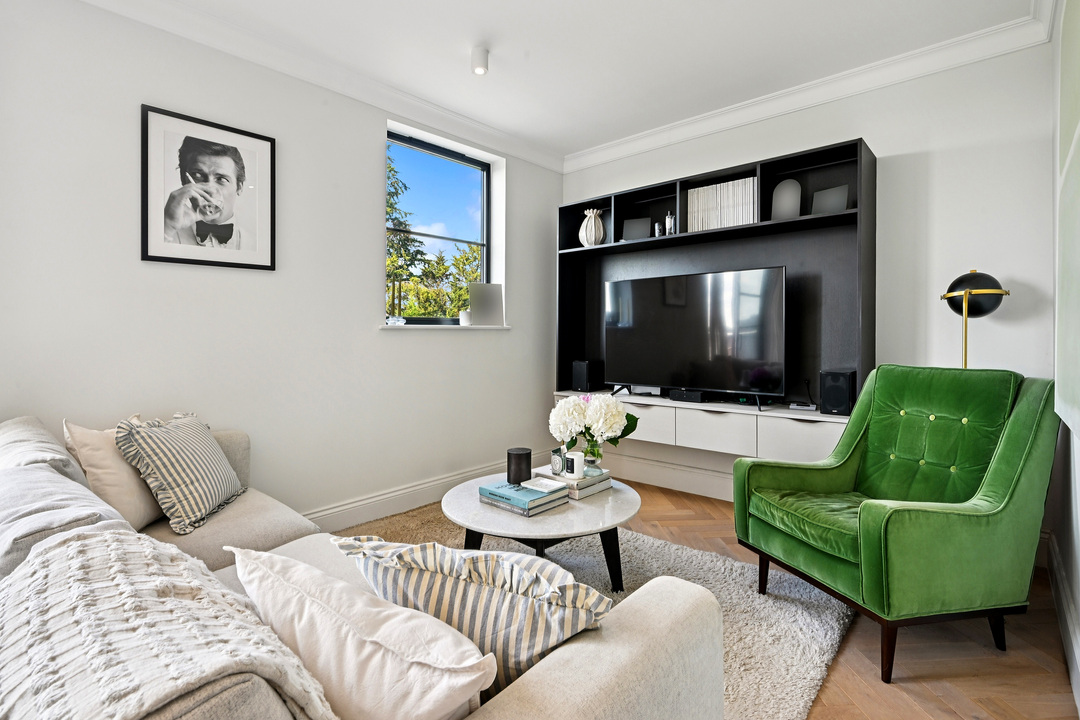 2 bed apartment for sale in Cleveland Road, Ealing  - Property Image 13