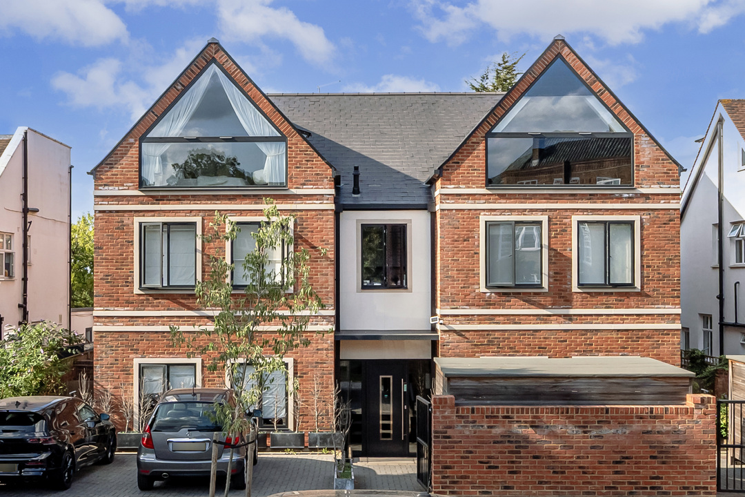 2 bed apartment for sale in Cleveland Road, Ealing  - Property Image 3
