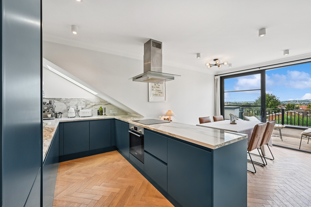 2 bed apartment for sale in Cleveland Road, Ealing, London, W13 - Property Image 1