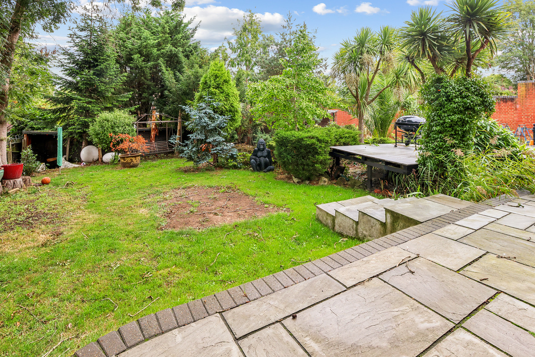 4 bed detached house for sale in The Ridings, Ealing, London, W5  - Property Image 4