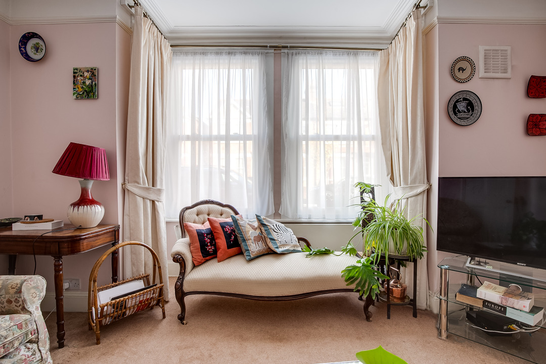 4 bed semi-detached house for sale in Kingsley Avenue, Ealing, London, W13 18