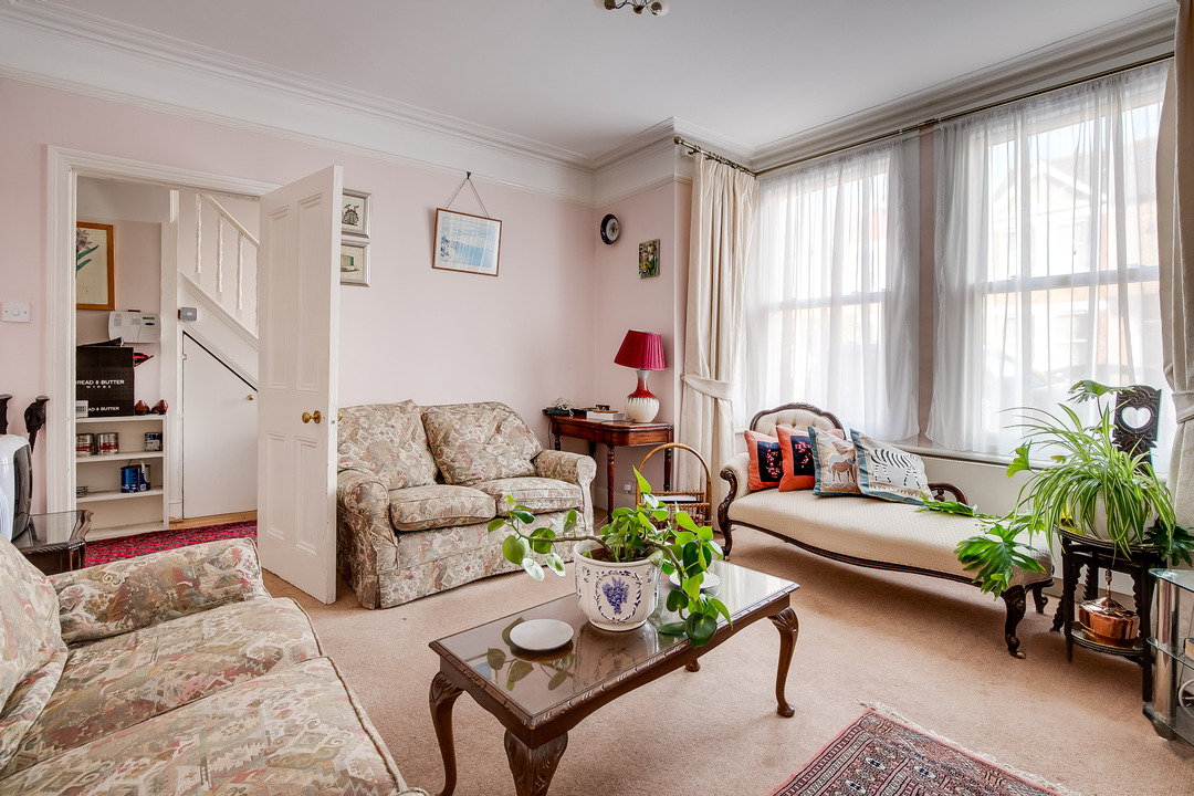 4 bed semi-detached house for sale in Kingsley Avenue, Ealing, London, W13 15