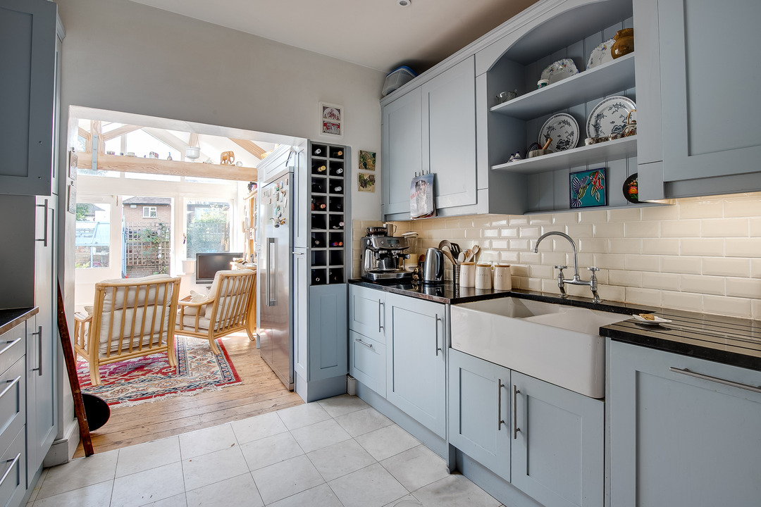 4 bed semi-detached house for sale in Kingsley Avenue, London  - Property Image 3