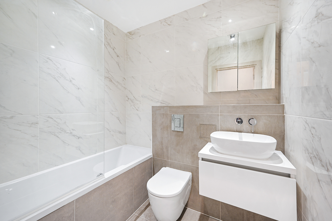 1 bed apartment for sale in 6 Gunnersbury Avenue, London  - Property Image 7
