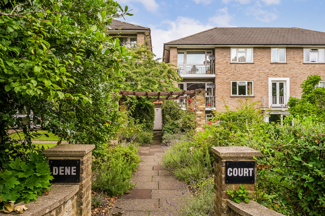 2 bed apartment for sale in Dene Court, Ealing  - Property Image 7