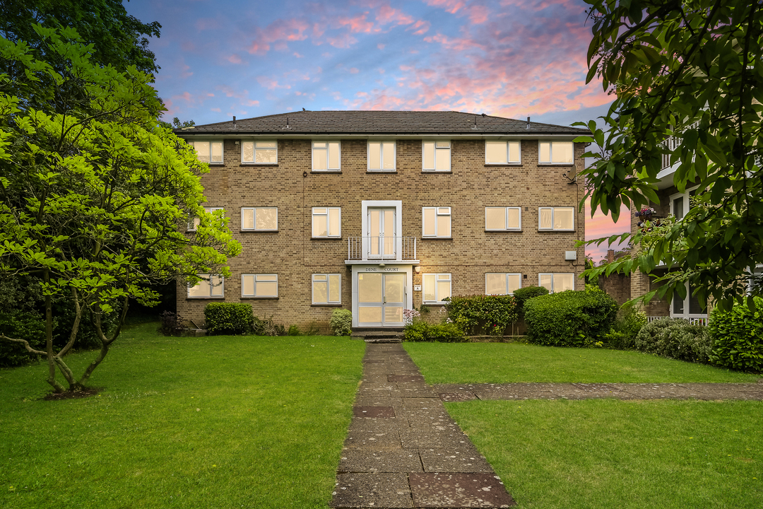 2 bed apartment for sale in Dene Court, Ealing  - Property Image 5