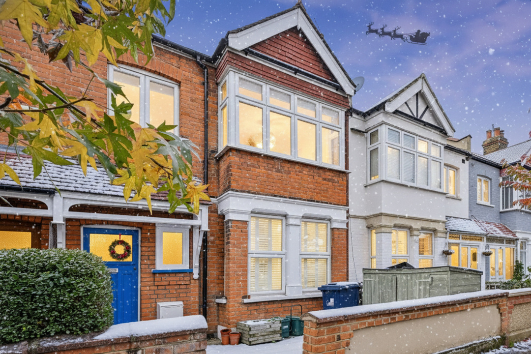 1 bed apartment for sale in Raymond Avenue, Ealing, London, W13