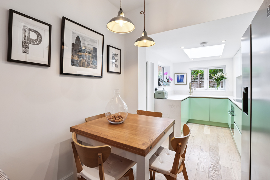 2 bed apartment for sale in Seaford Road, Ealing, London, W13 5
