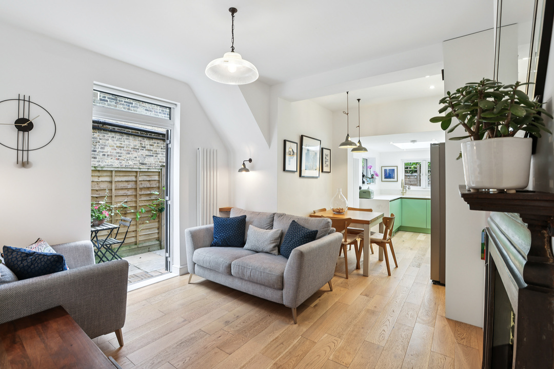 2 bed apartment for sale in Seaford Road, Ealing  - Property Image 1