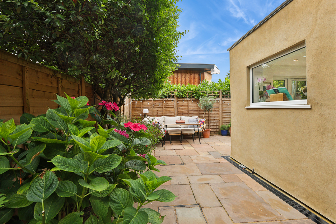 2 bed apartment for sale in Seaford Road, Ealing, London, W13 18