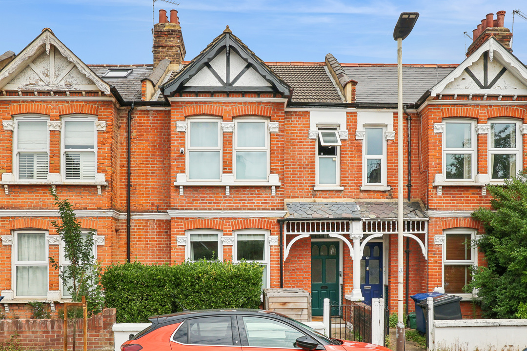 2 bed apartment for sale in Seaford Road, Ealing, London, W13 1