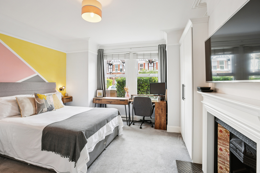 2 bed apartment for sale in Seaford Road, Ealing, London, W13 13