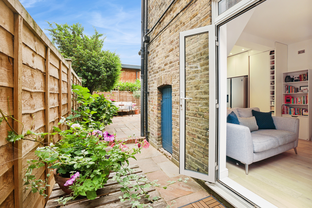 2 bed apartment for sale in Seaford Road, Ealing  - Property Image 9