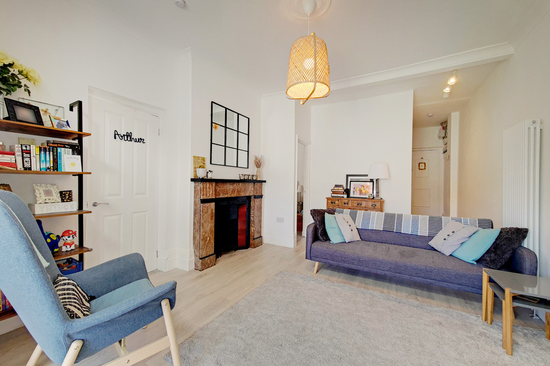 2 bed apartment for sale in 6 Kerrison Road, London  - Property Image 3