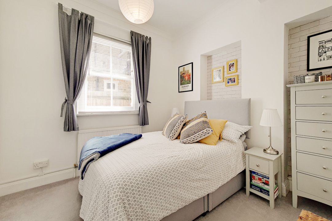 2 bed apartment for sale in 6 Kerrison Road, London  - Property Image 6