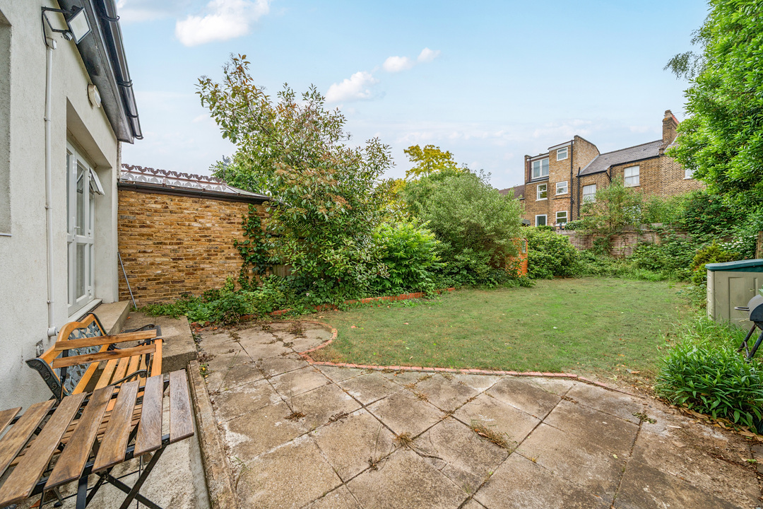 6 bed semi-detached house for sale in Gloucester Road, Ealing  - Property Image 18