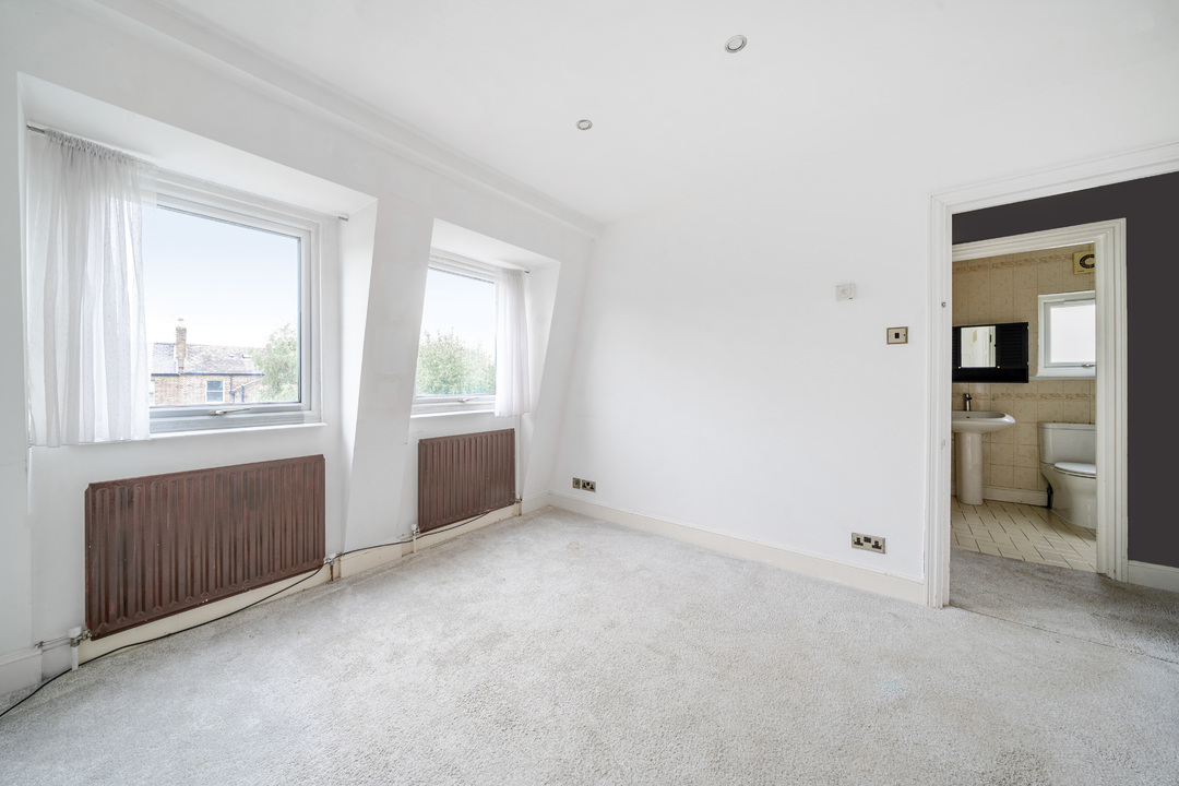 6 bed semi-detached house for sale in Gloucester Road, Ealing  - Property Image 4
