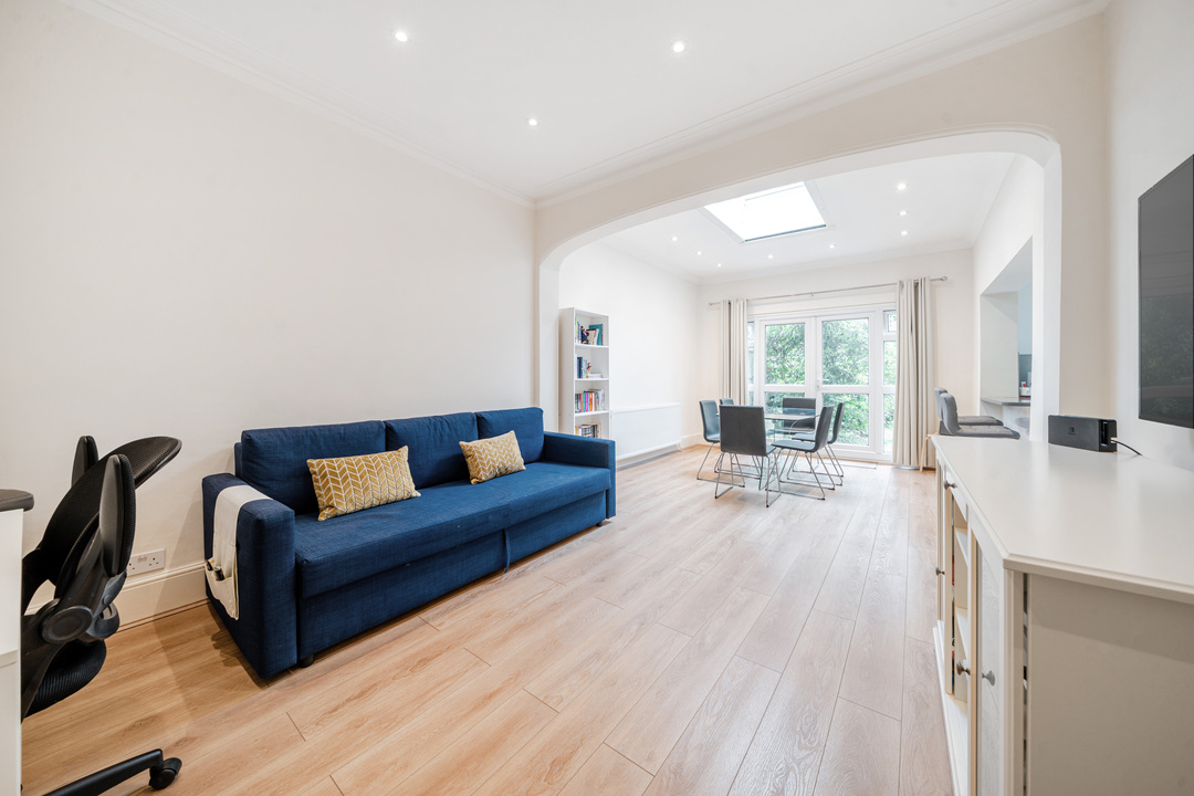 6 bed semi-detached house for sale in Gloucester Road, Ealing  - Property Image 3
