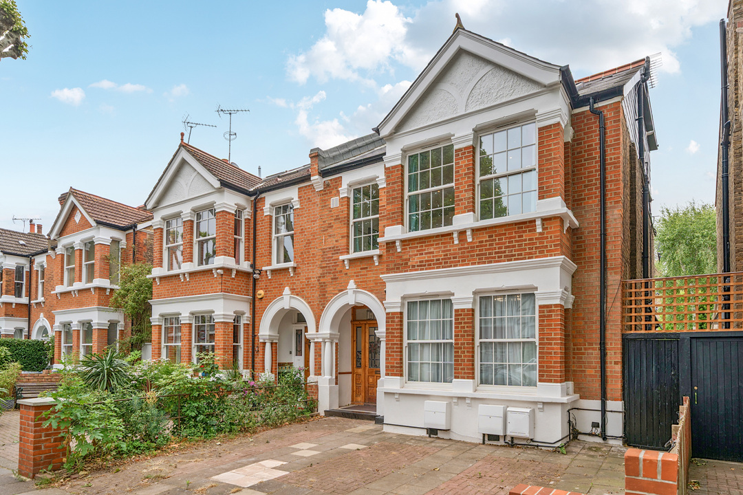 6 bed semi-detached house for sale in Gloucester Road, Ealing  - Property Image 1