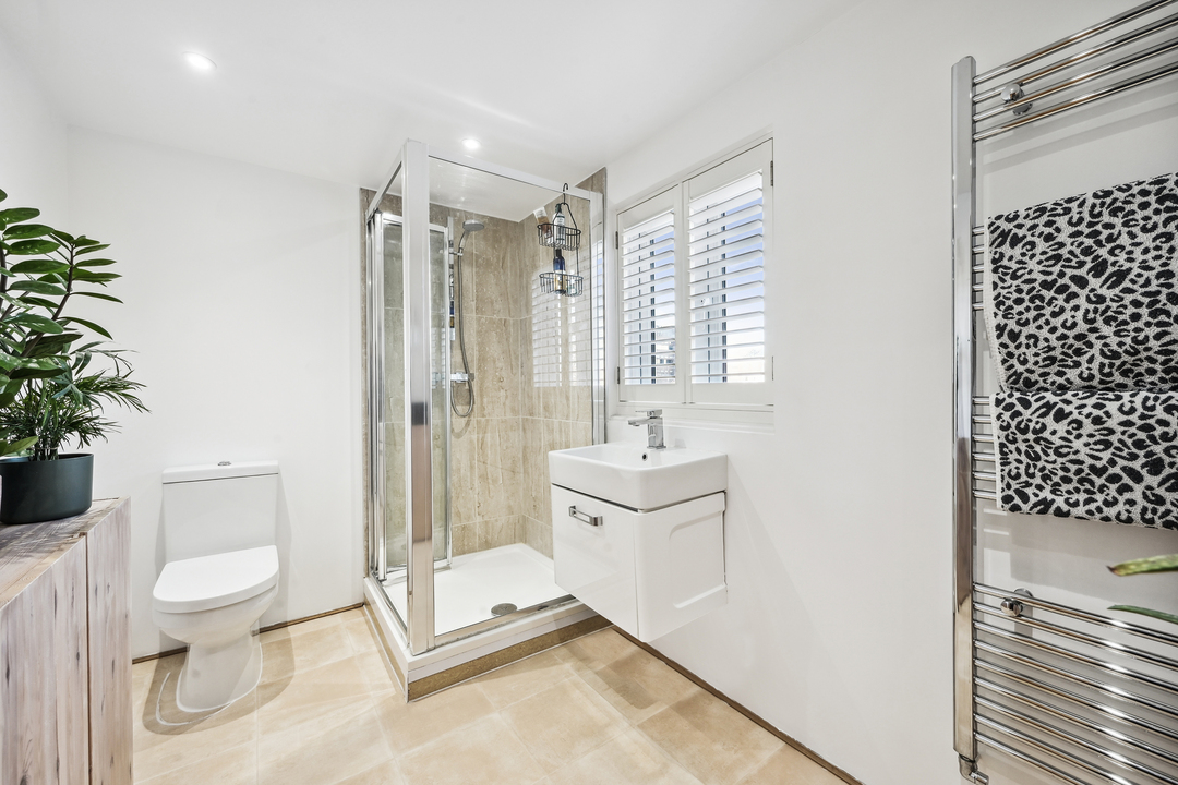 1 bed apartment for sale in Hastings Road, Ealing, London, W13 8