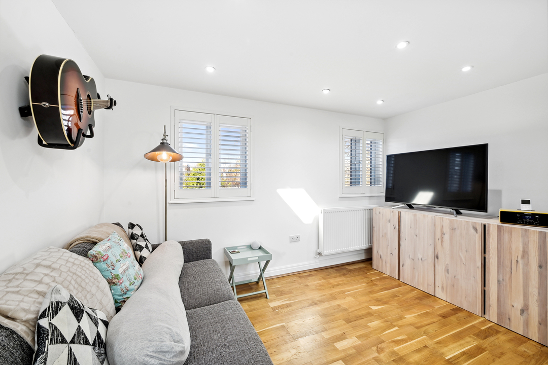 1 bed apartment for sale in Hastings Road, Ealing  - Property Image 4
