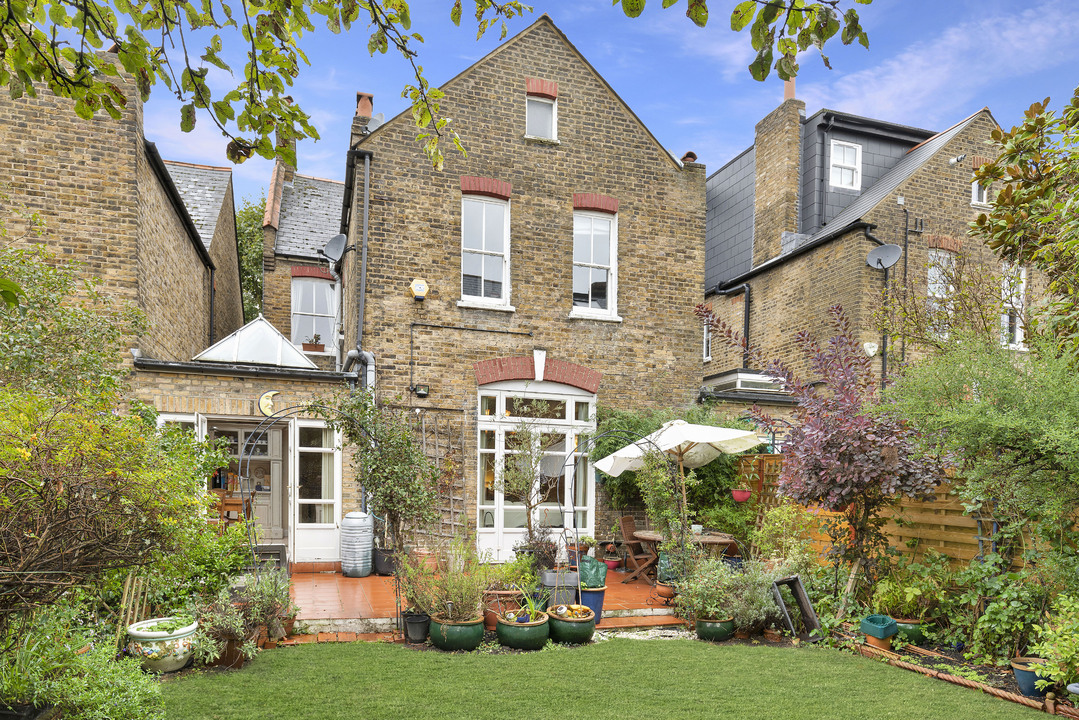 5 bed detached house for sale in Argyle Road, Ealing - Property Image 1