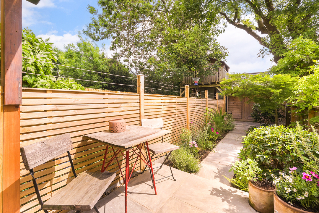 3 bed maisonette for sale in Carlyle Road, Ealing  - Property Image 4