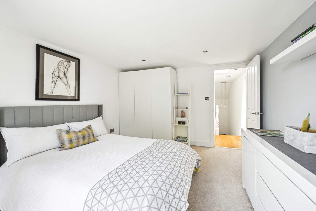 3 bed maisonette for sale in Carlyle Road, Ealing  - Property Image 17