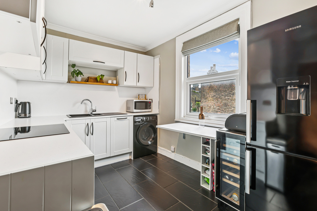 2 bed apartment for sale in Balfour Avenue, Hanwell ,London, W7