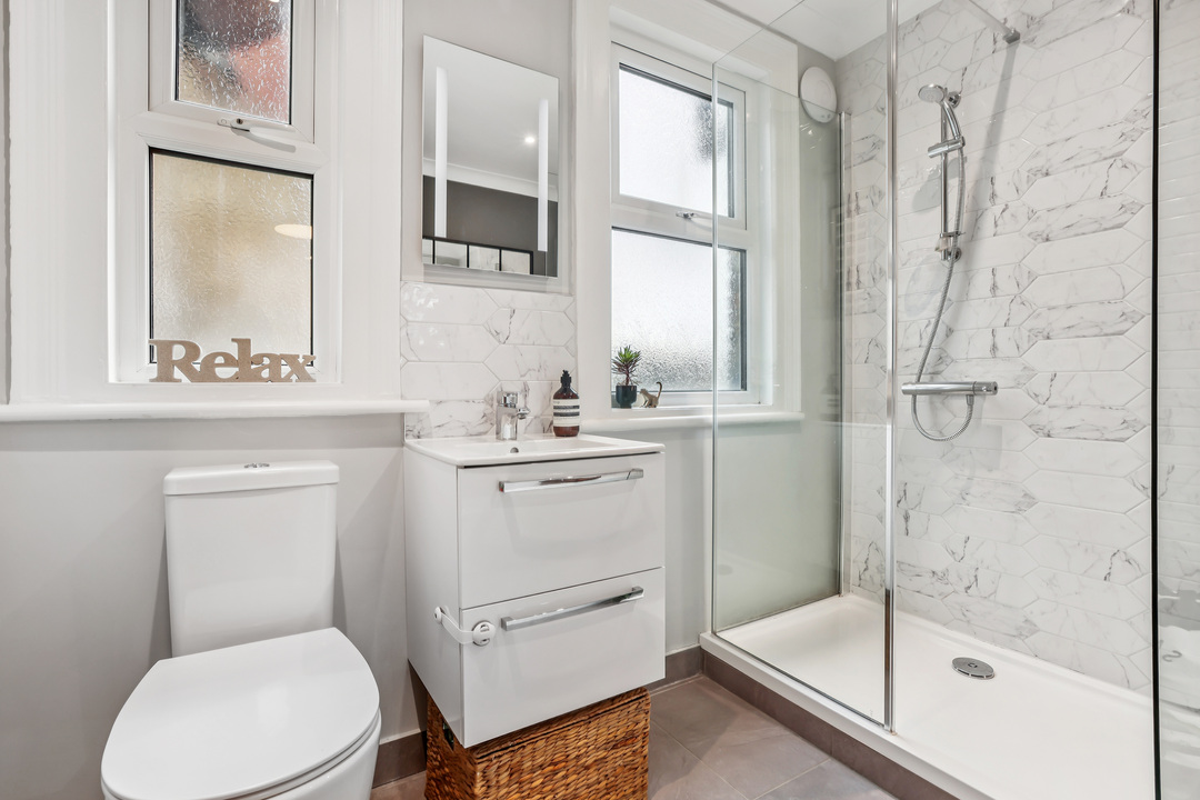 2 bed apartment for sale in Balfour Avenue, Hanwell ,London, W7  - Property Image 10