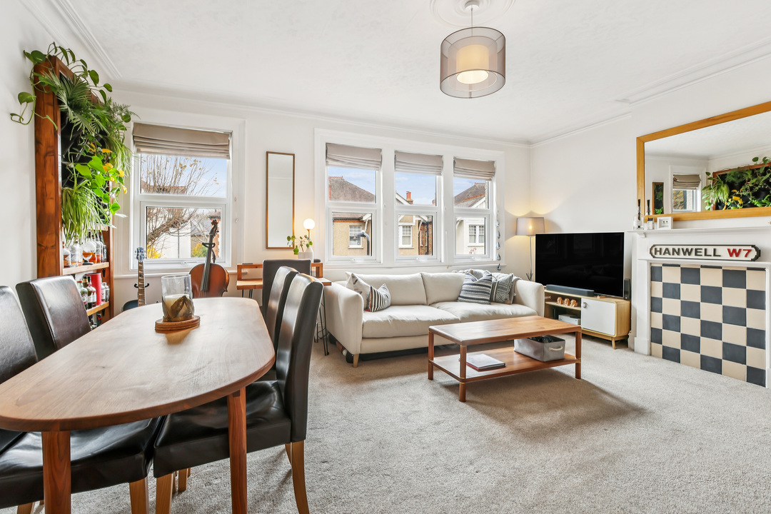 2 bed apartment for sale in Balfour Avenue, Hanwell ,London, W7  - Property Image 1